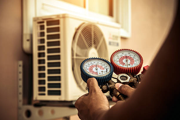 Professional Hvac technician working in Montague, TX